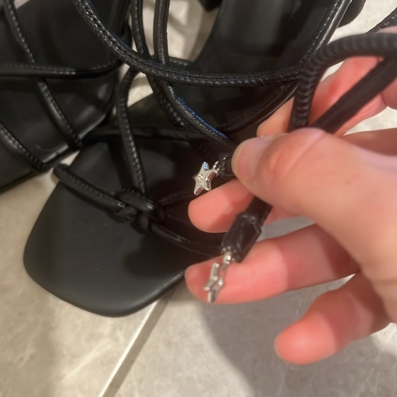 NWT Leather Gianni Bini Heels - Picture 2 of 6